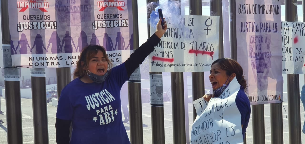 Protesta afuera de los juzgados de Ecatepec