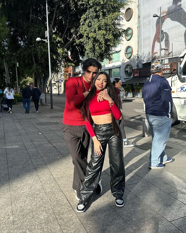 Yeri Mua y Aaron Mercury.