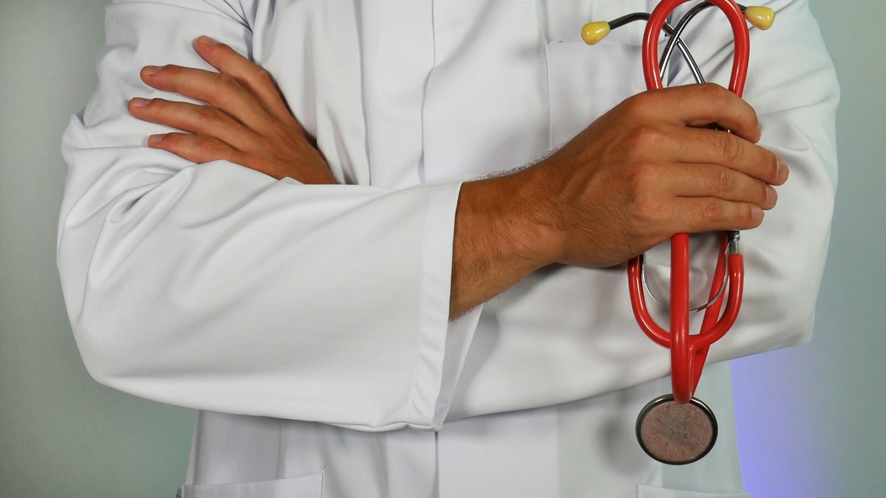 Día del Médico: Poema para dedicar el 23 de octubre a doctores y doctoras