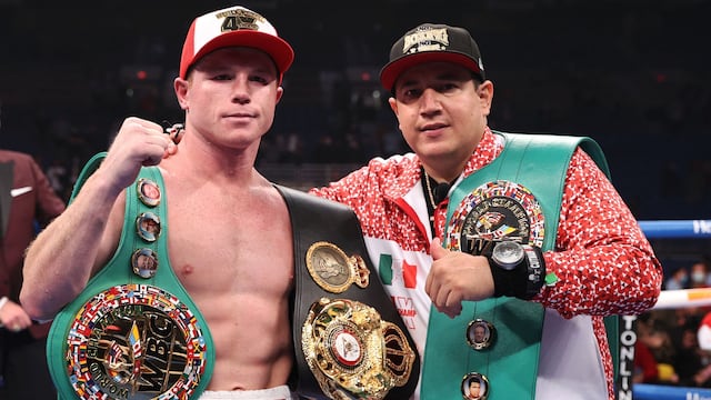 Eddy Reynoso y Canelo Álvarez