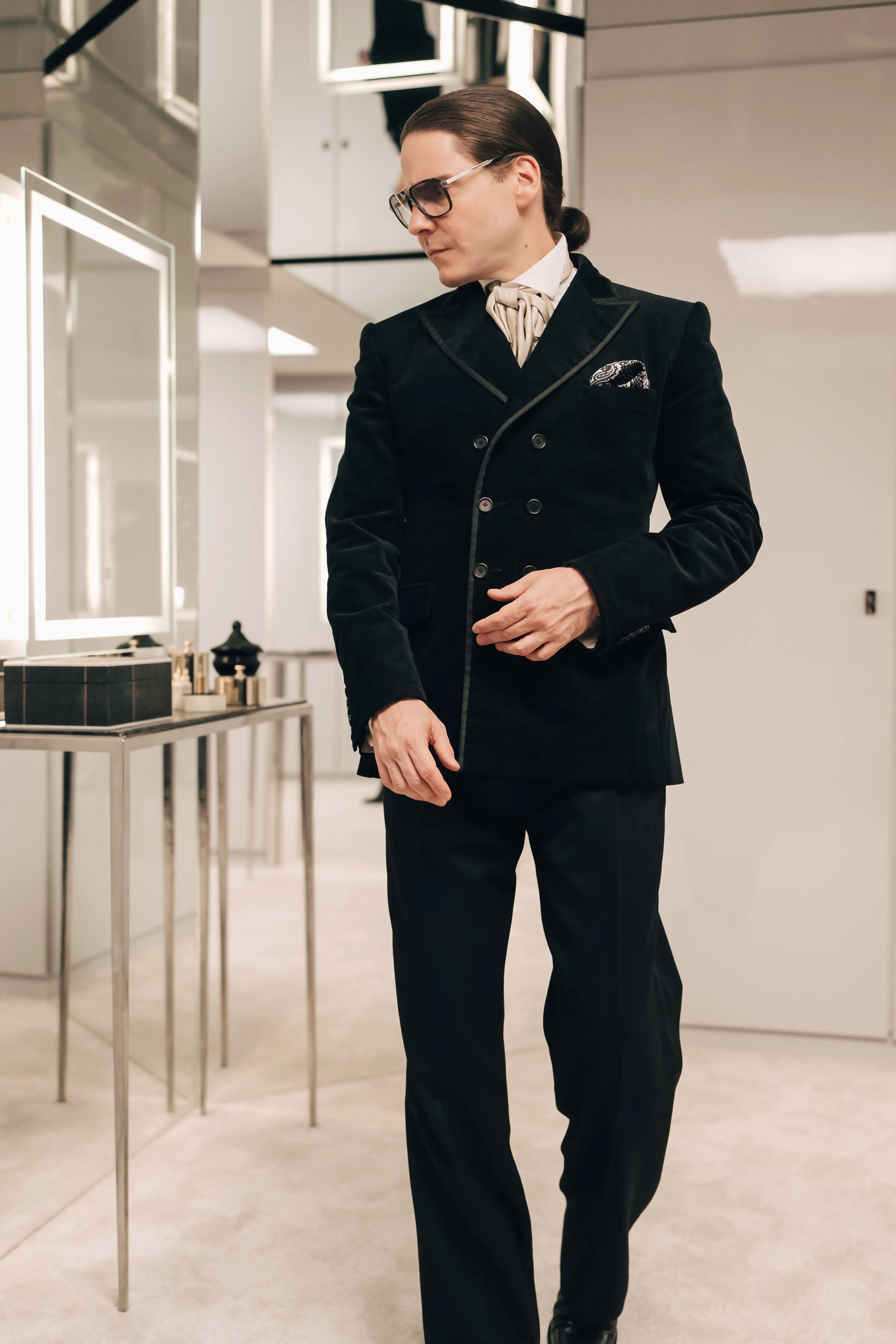 ¿Cuándo se estrena la serie de Karl Lagerfeld? Disney Plus revela la fecha, al elenco y de qué trata