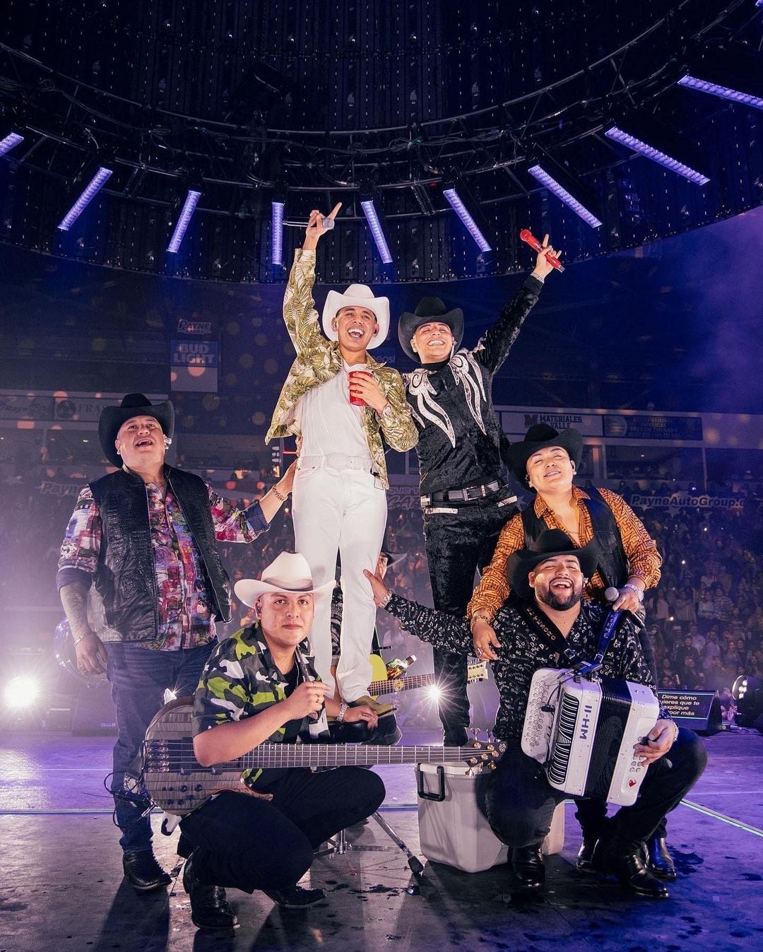 Grupo Firme, banda de regional mexicano.