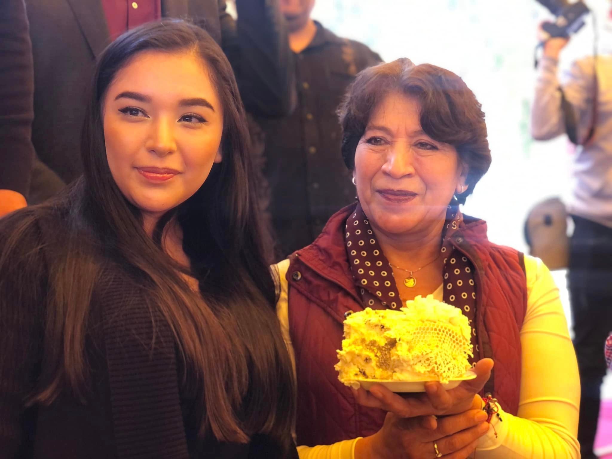 Esposa de diputado Isaac Montoya Márquez y Delfina Gómez