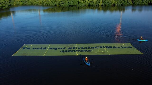 La protesta de Greenpeace en la refinería de Dos Bocas