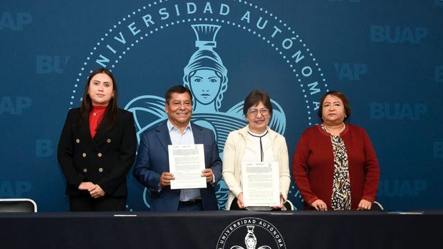 Lilia Cedillo Ramírez firma convenio con Secretaría de Infraestructura de Puebla