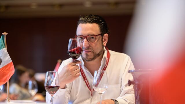 El experto en vinos René Rentería invita