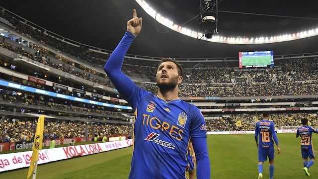 Gignac celebra su gol