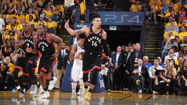 Los Raptors se llevaron el primer juego en la Oracle Arena