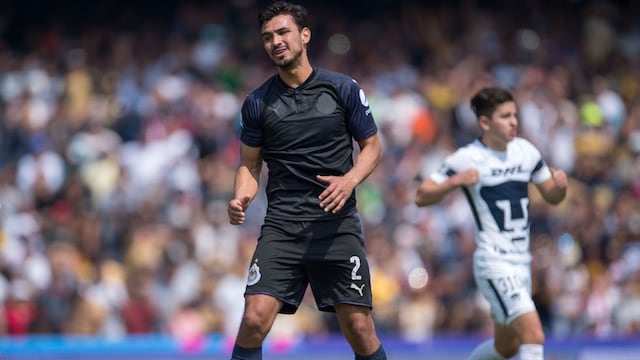Alanís marcó y falto un penal para las Chivas en contra de Pumas