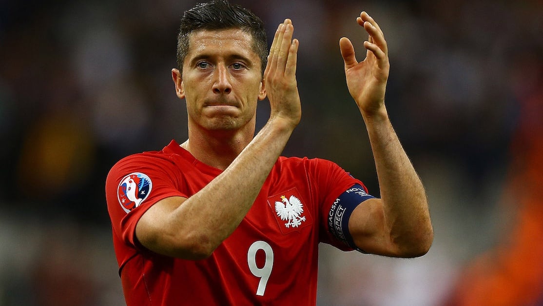 Robert Lewandowski es duda para enfrentar a Uruguay y a México