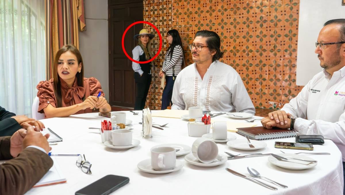 Yesenia Méndez en la reunión de Grecia Quiroz y Josefina Rodríguez