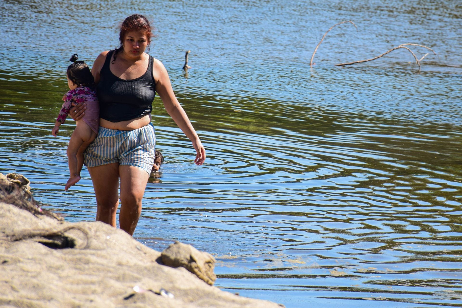 Congresista demócrata responsabilizó al gobierno de Texas por la muerte de tres migrantes en Río Bravo