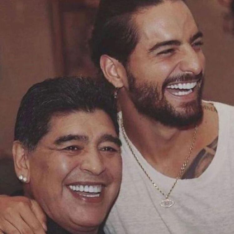 Maluma junto a Maradona