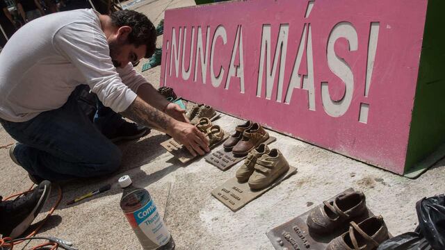 Antimonumento ABC en oficinas del IMSS, Paseo de la Reforma.