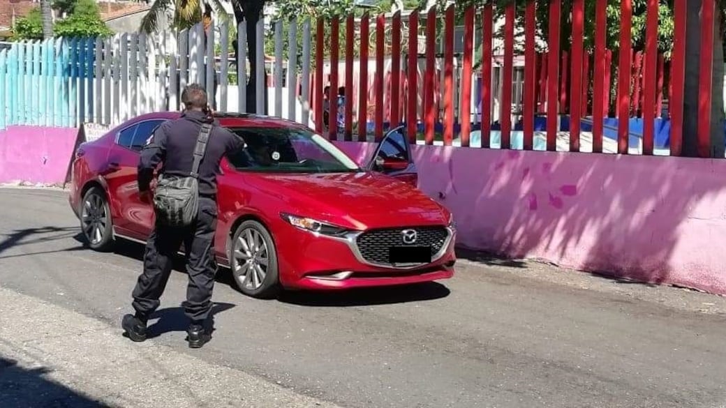 Atacan a balazos a hijo de fiscal regional en Acapulco