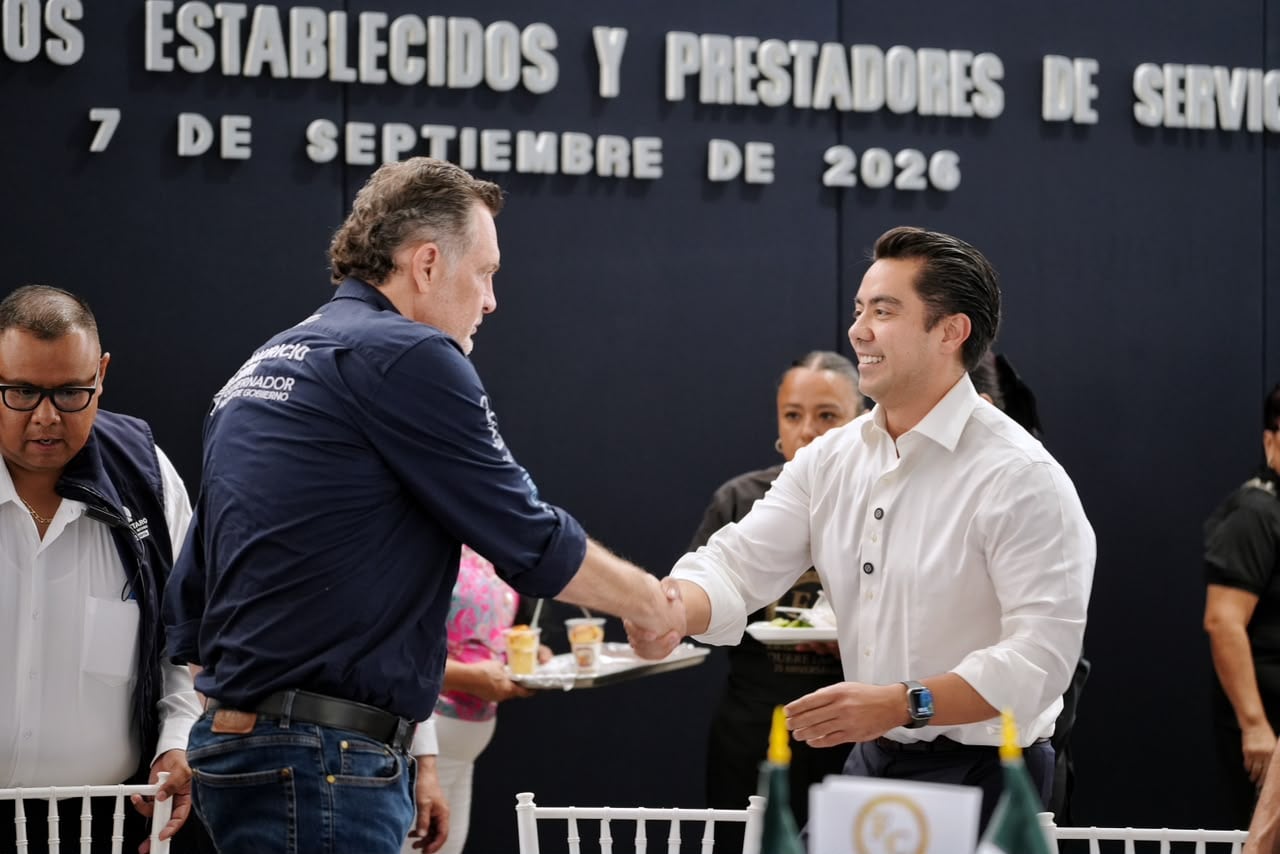 Felifer Macías respalda a comerciantes de tianguis y mercados de Querétaro.