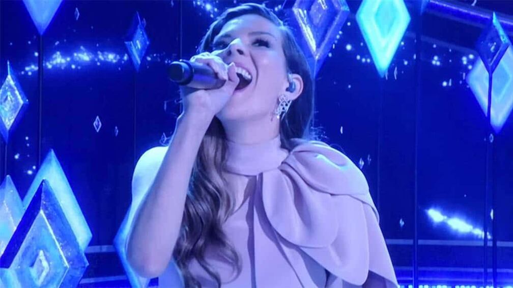 VIDEO: La presentación de Carmen Sarahí deslumbra en los Oscar 2020