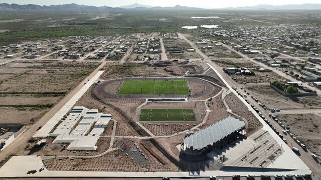 Alfonso Durazo entregó una nueva unidad deportiva en Sonora