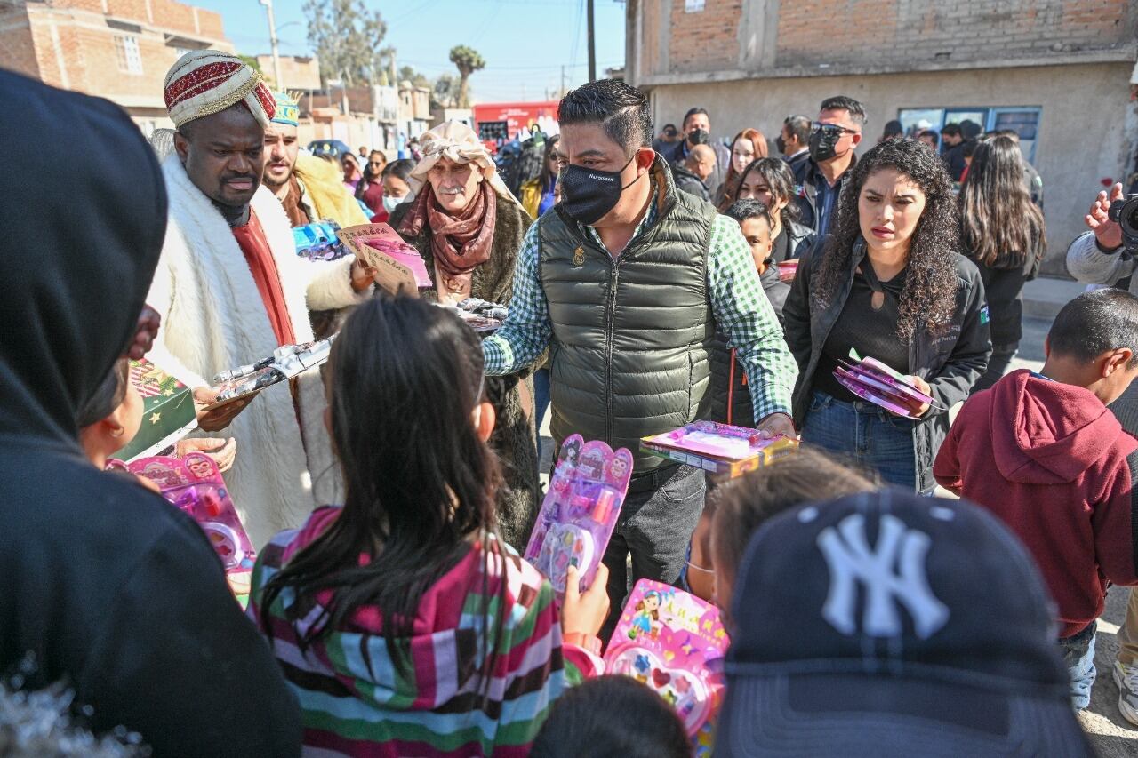 Ricardo Gallardo parte Rosca de Reyes en la zona metropolitana de San Luis Potosí
