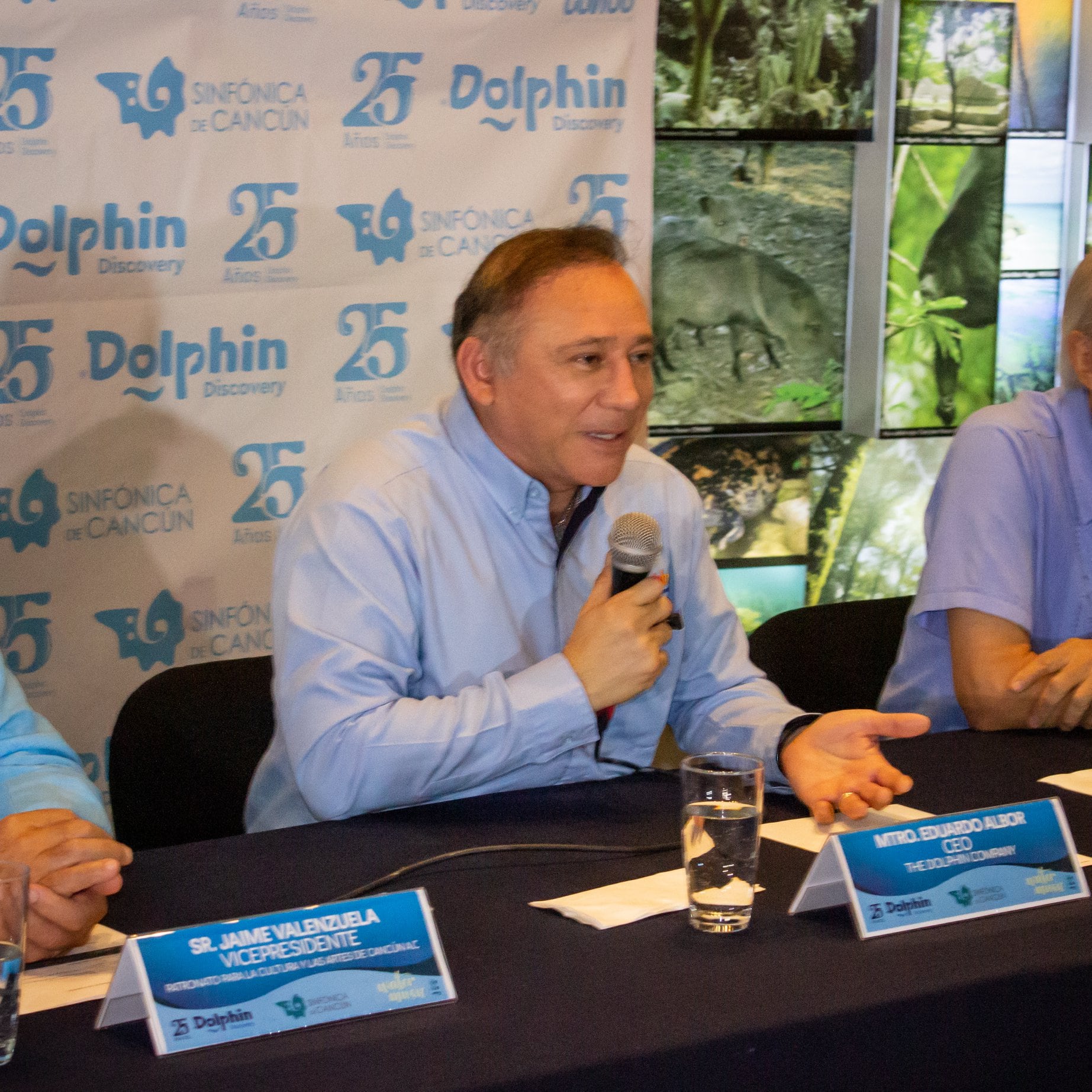 Eduardo Albor Villanueva, dueño de Dolphin Discovery