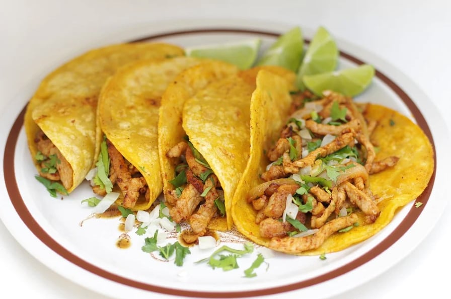 Tacos con tortilla de maíz
