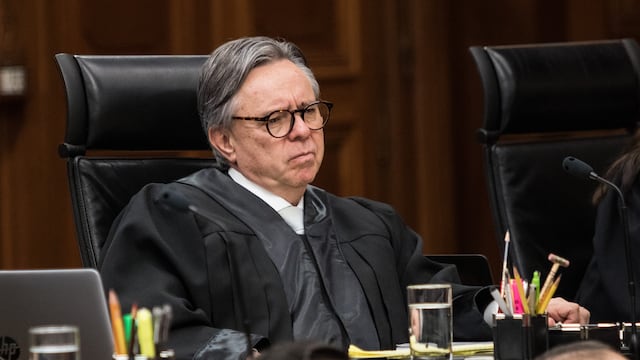 Eduardo Medina Mora. Pide respeto.