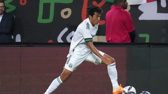 Jonathan Gómez con la Selección Mexicana.