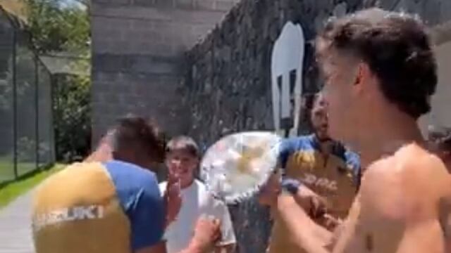 Juan Dinenno intentó darle un pastelazo a su compañero, pero falló de manera increíble.