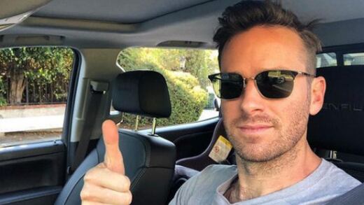 Armie Hammer celebra que no hay cargos en su contra por presunto abuso sexual en Los Ángeles