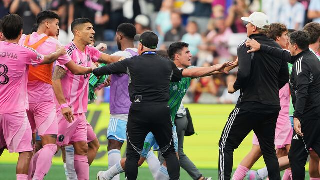 MLS se achica ante el Inter Miami de Messi; imponen ridícula sanción a Luis Suárez por escupir a rival