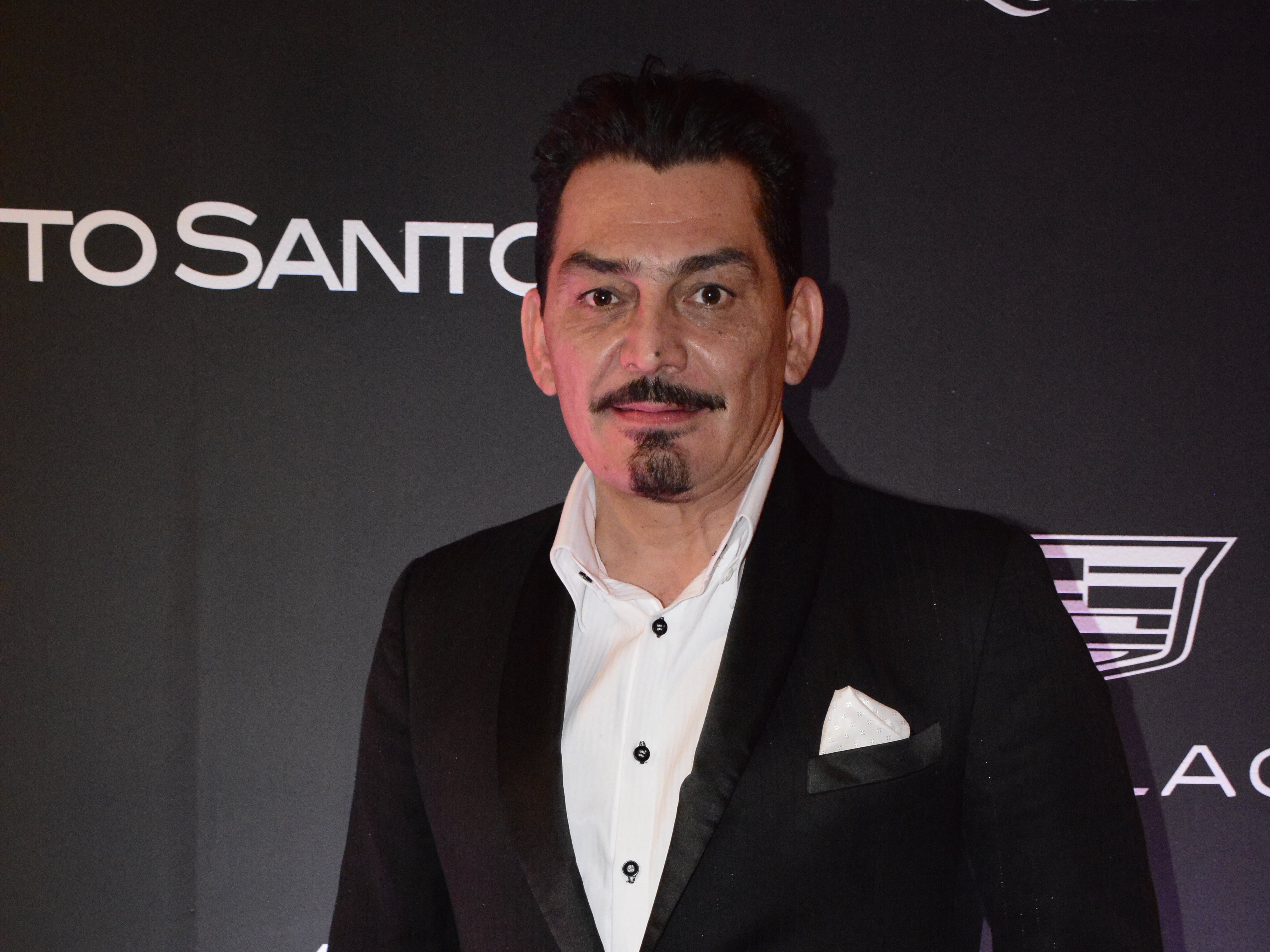 José Manuel Figueroa, cantante.