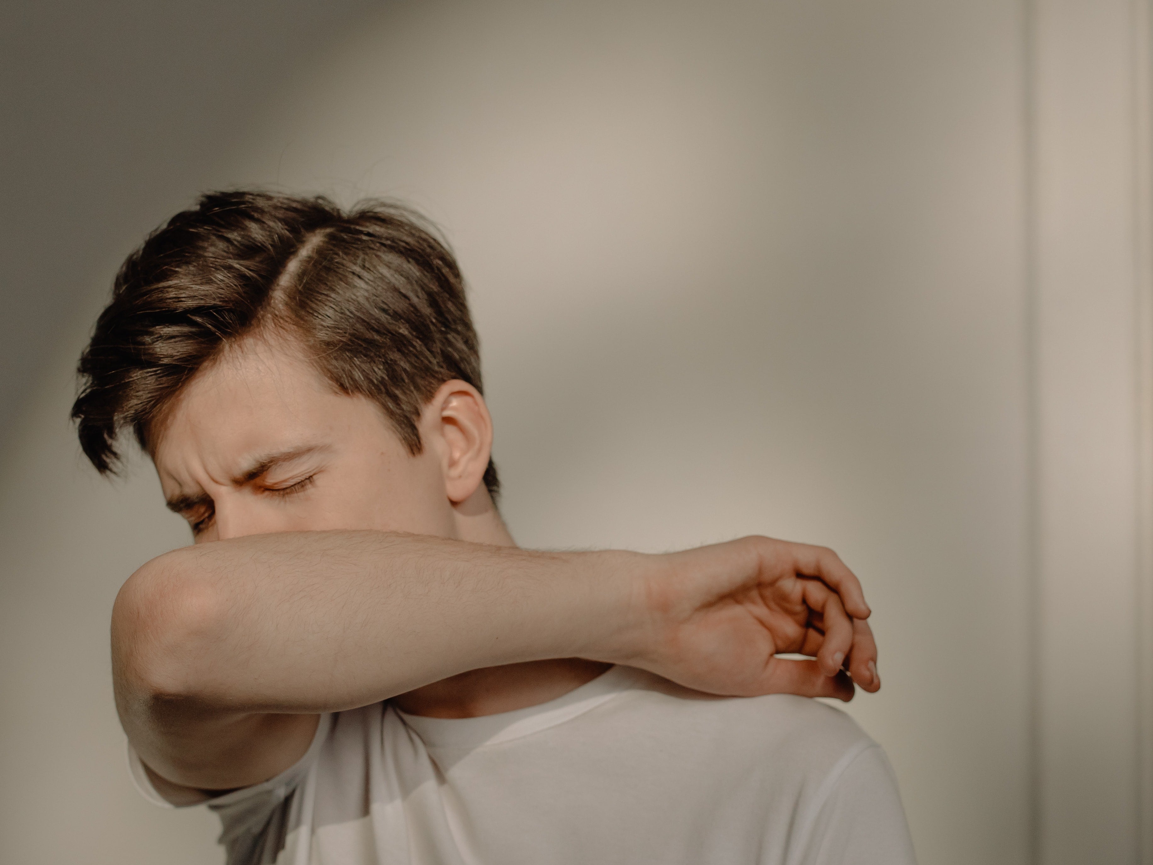 Hombre presentaba síntomas de gripe por alergia a orgasmos