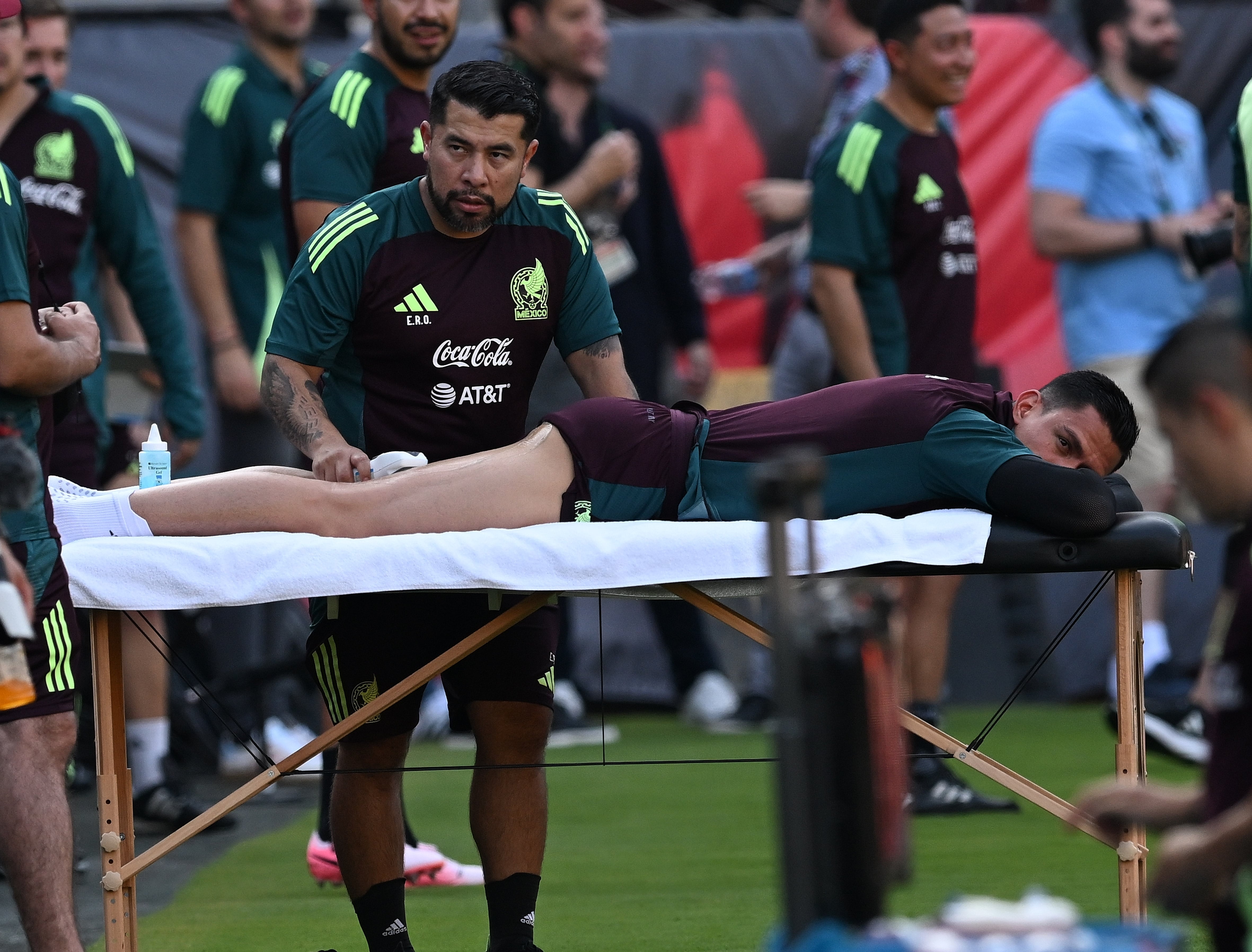 Luis Ángel Malagón con la Selección Mexicana.