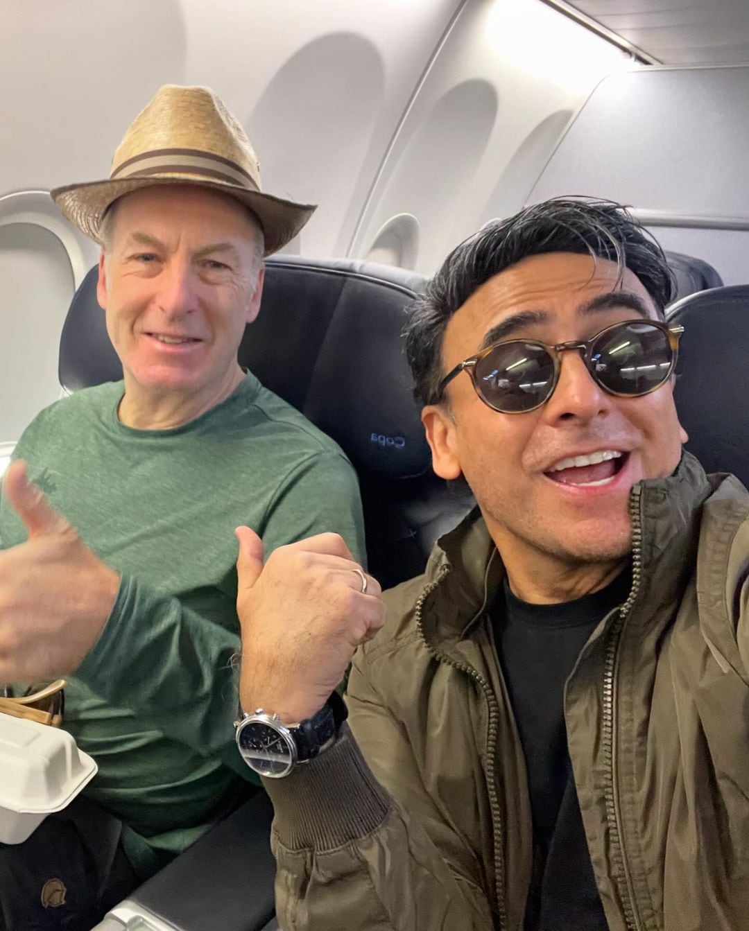 Adal Ramones y Bob Odenkirk