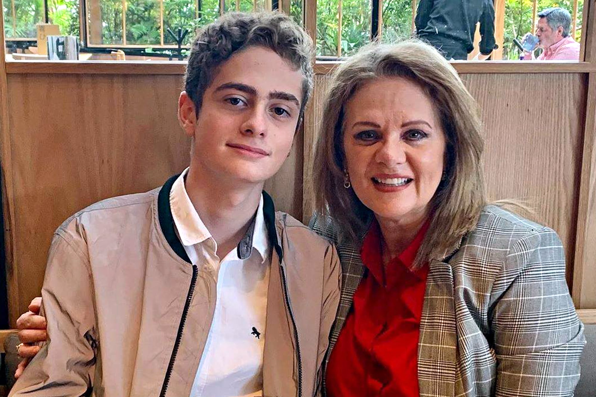 Erika Buenfil y su hijo Nicolás Buenfil