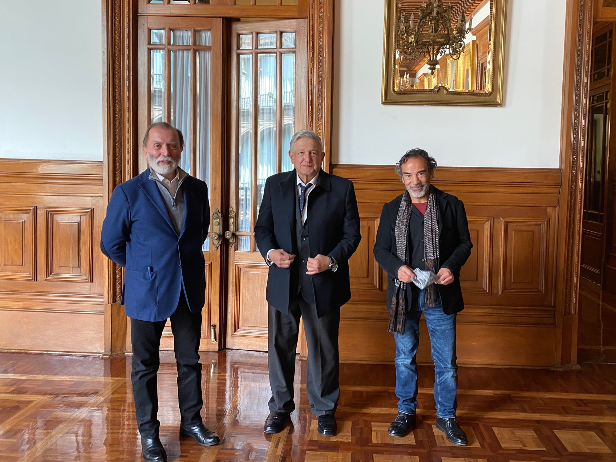 AMLO con Epigmenio Ibarra y Damian Alcazar
