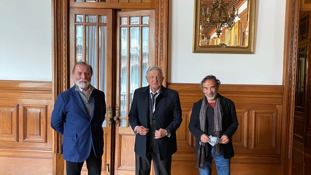 AMLO con Epigmenio Ibarra y Damian Alcazar