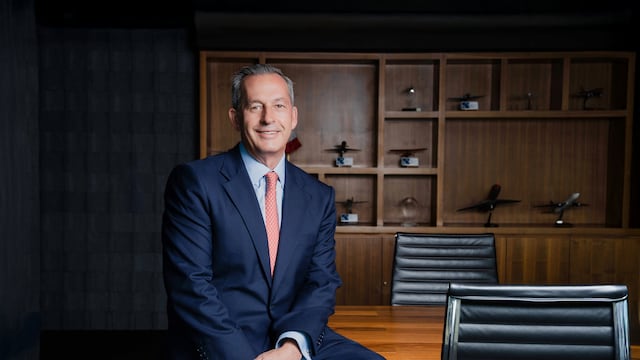 Dr. Andrés Conesa Labastida, director de Aeromexico