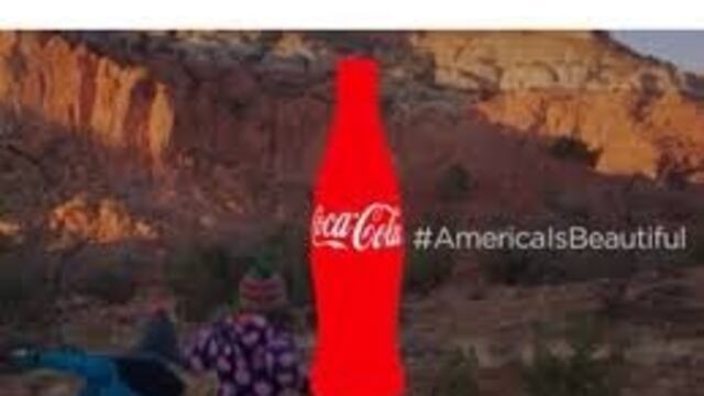 Comercial de Coca-Cola en el Súper Bowl desenmascara el racismo de Estados Unidos