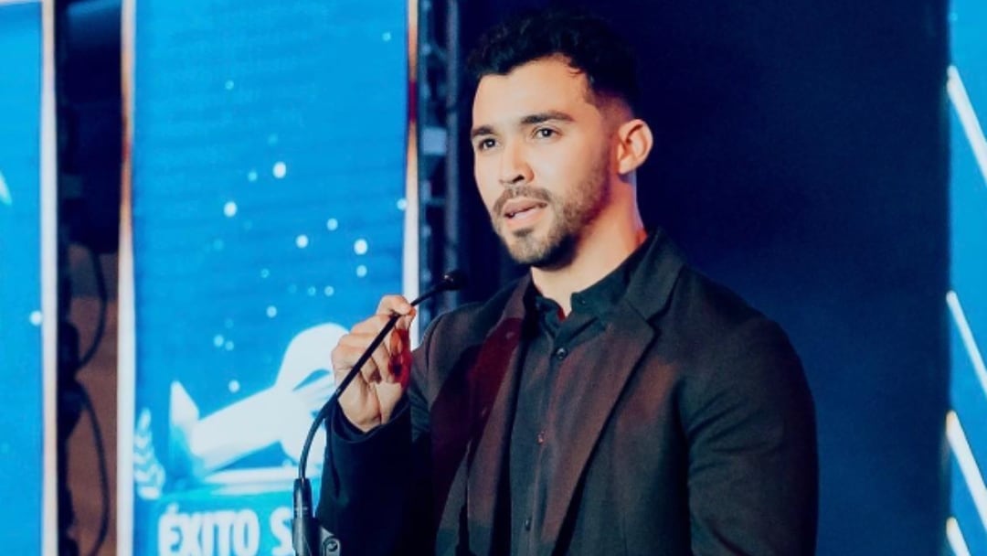 Gussy Lau le copio a su ex Ángela Aguilar y se casa en secreto