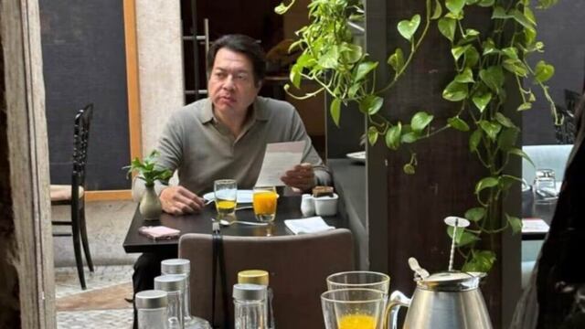 Captan a Mario Delgado, titular de la SEP, vacacionando en Portugal