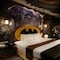 Baticueva del amor: Inauguran hotel con habitación de Batman