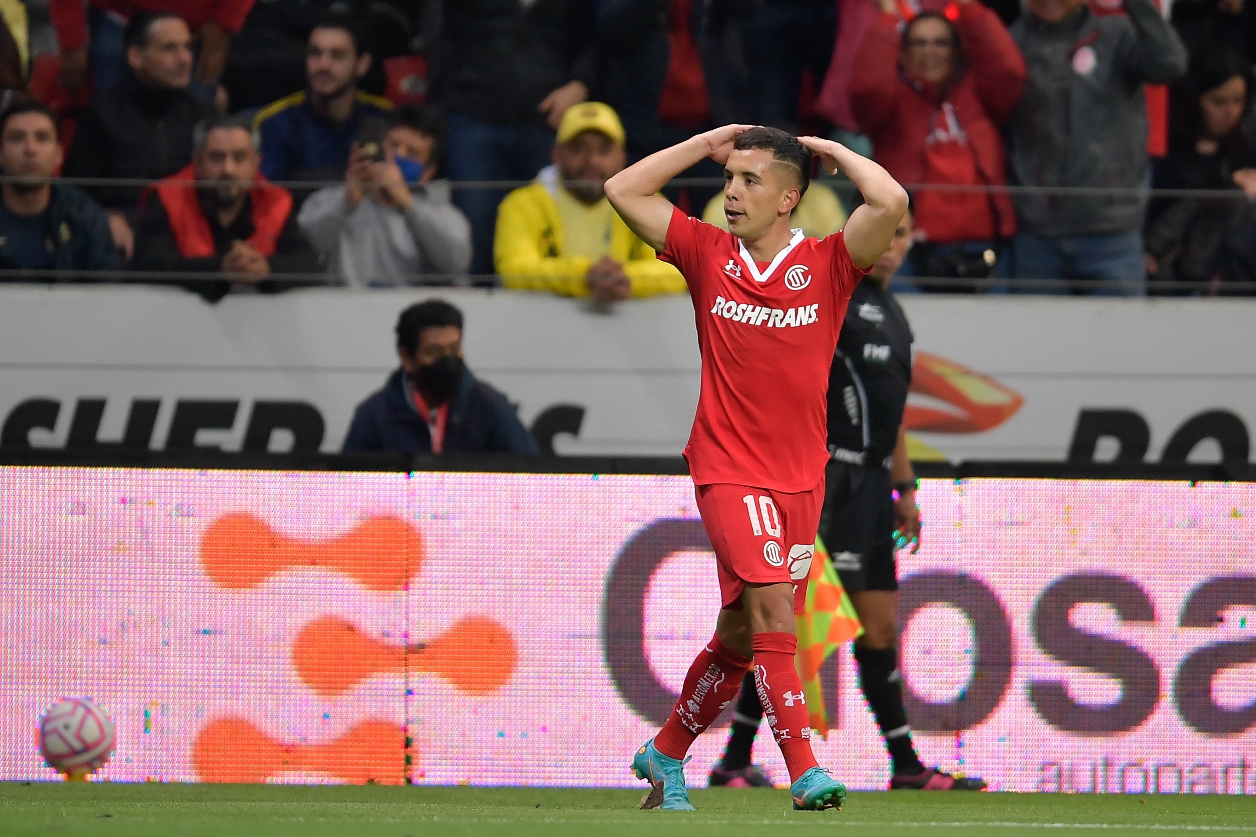 Leo Fernández con el Deportivo Toluca