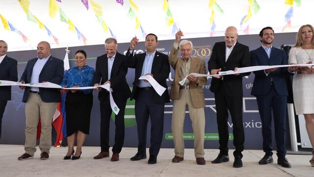 Diego Sinhue Rodríguez inaugura planta de ELRAD Electronics México