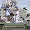 Disneyland París: Empleado arruina propuesta de matrimonio; arrebata el anillo al novio (VIDEO)