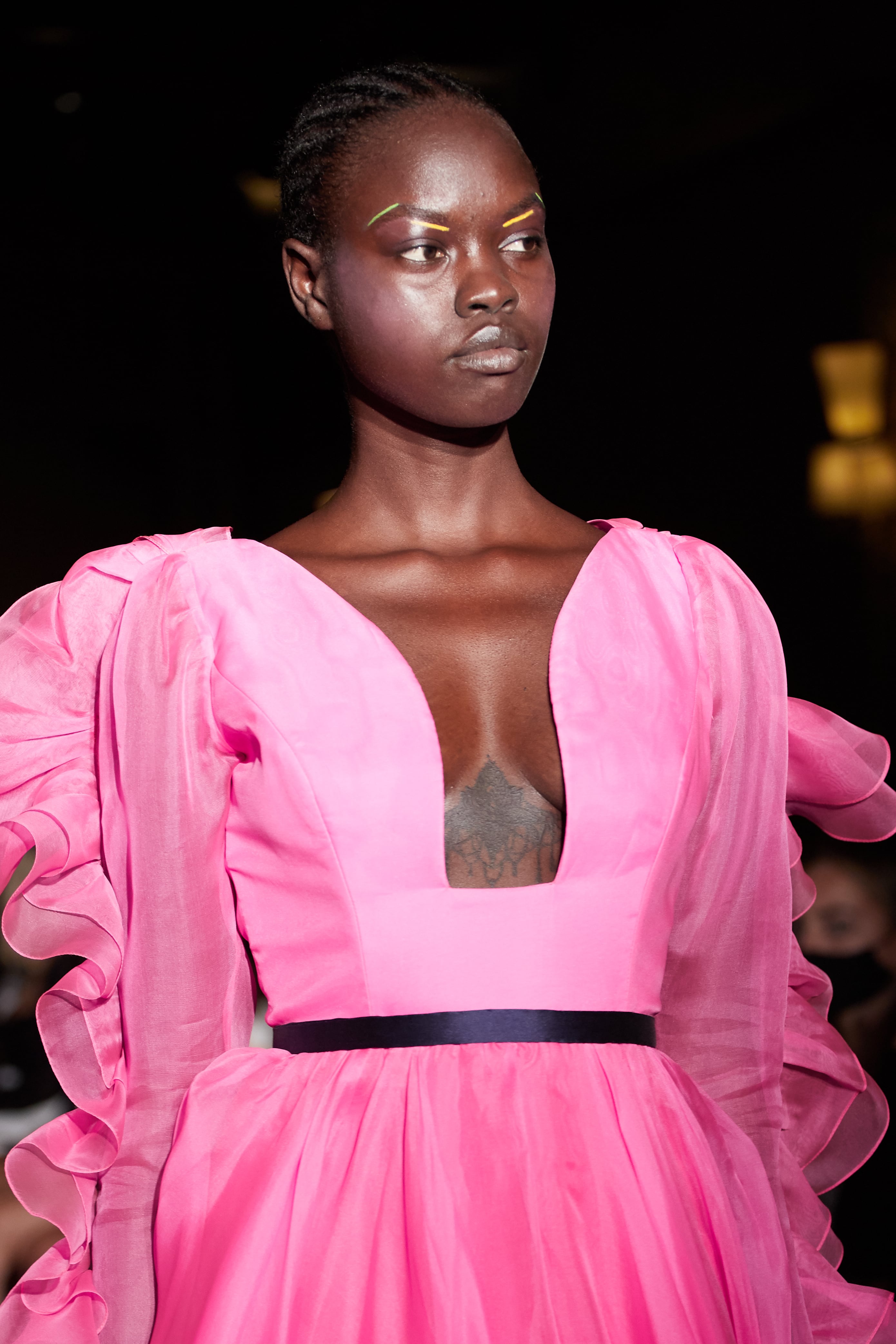 Modelo maquillada por Mariana Barcón