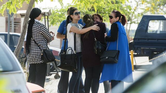 Familiares de víctimas de desplome de vuelo de EgyptAir