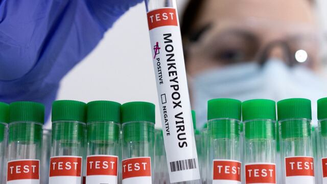 Estados Unidos vacunará a personas cercanas a infectados por la Viruela de mono/REUTERS/Dado Ruvic/