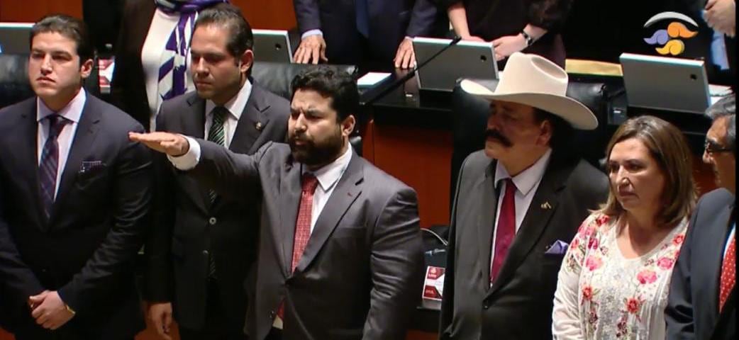 Rogelio tomando protesta CNH