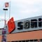 Exhiben que Soriana vende six de cerveza Carta Blanca en más de 80 pesos para simular oferta